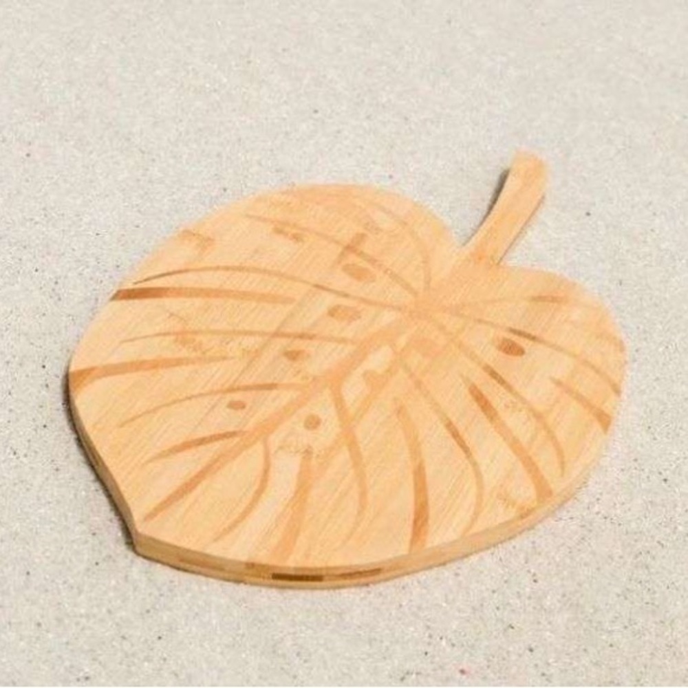 Beachly Monstera Engraved Bamboo Board